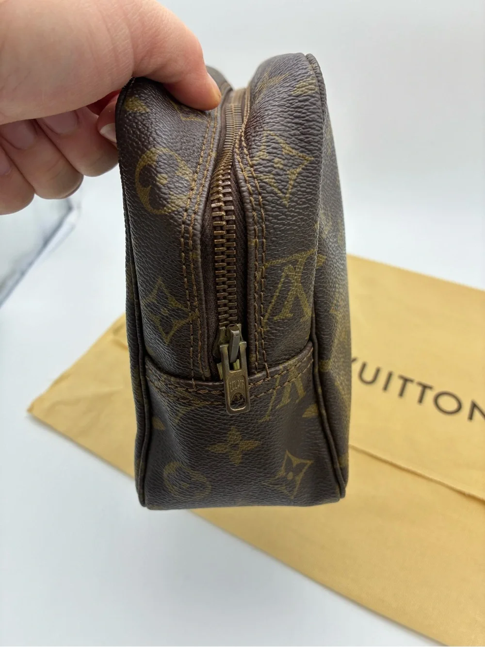 Louis Vuitton vintage monogram trousse 28 toiletry  bag with LV dust bag